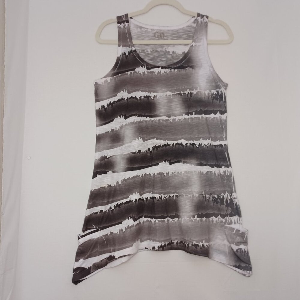 Women's GO‎ Couture Vintage Edition Long Stripped Tank w/ side pockets Size Med